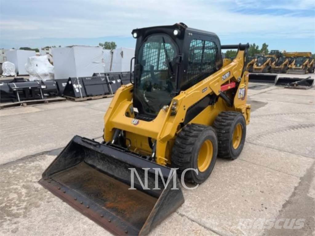 CAT 242D3 Kompaktlader