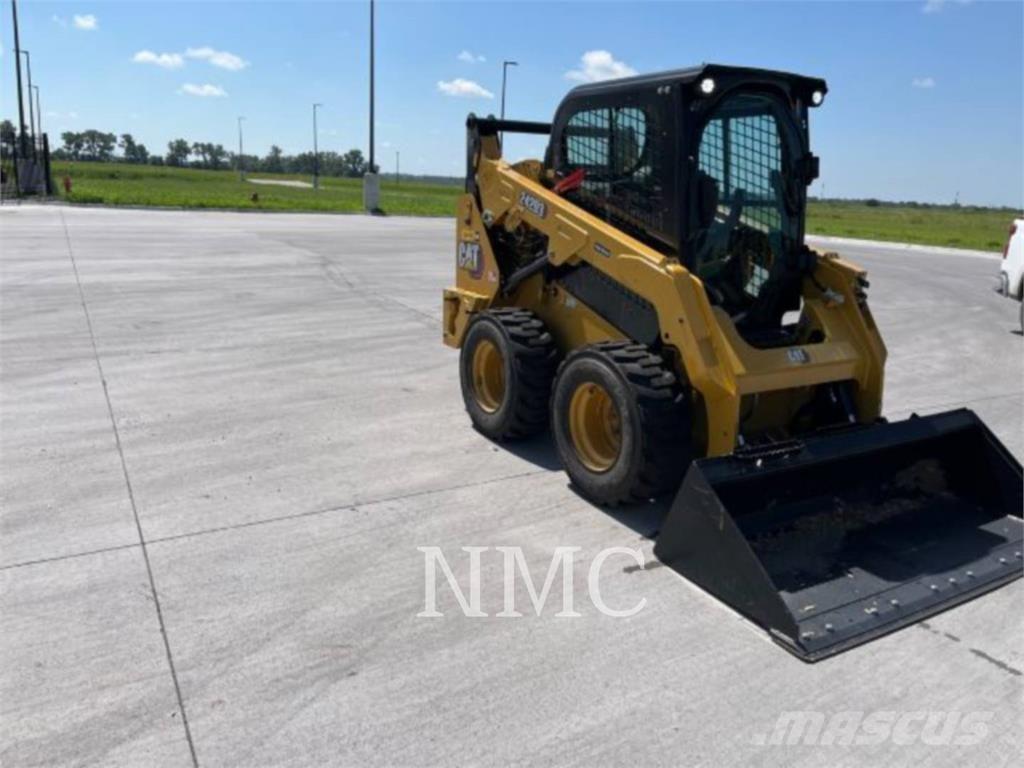 CAT 242D3 Kompaktlader