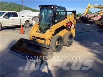 CAT 242D3 AC Kompaktlader