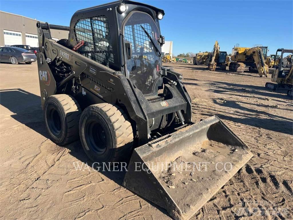 CAT 242D3 HF Kompaktlader
