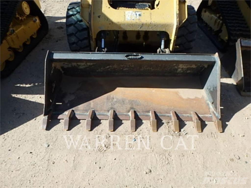 CAT 246D Kompaktlader