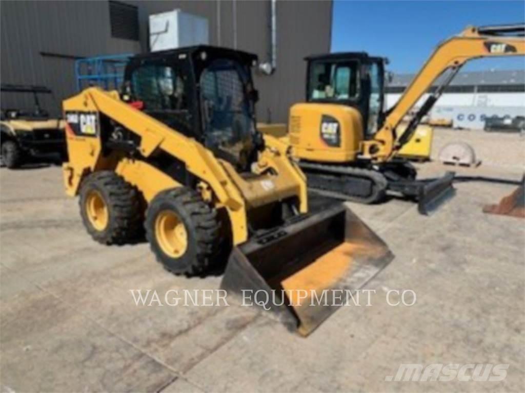 CAT 246D Kompaktlader