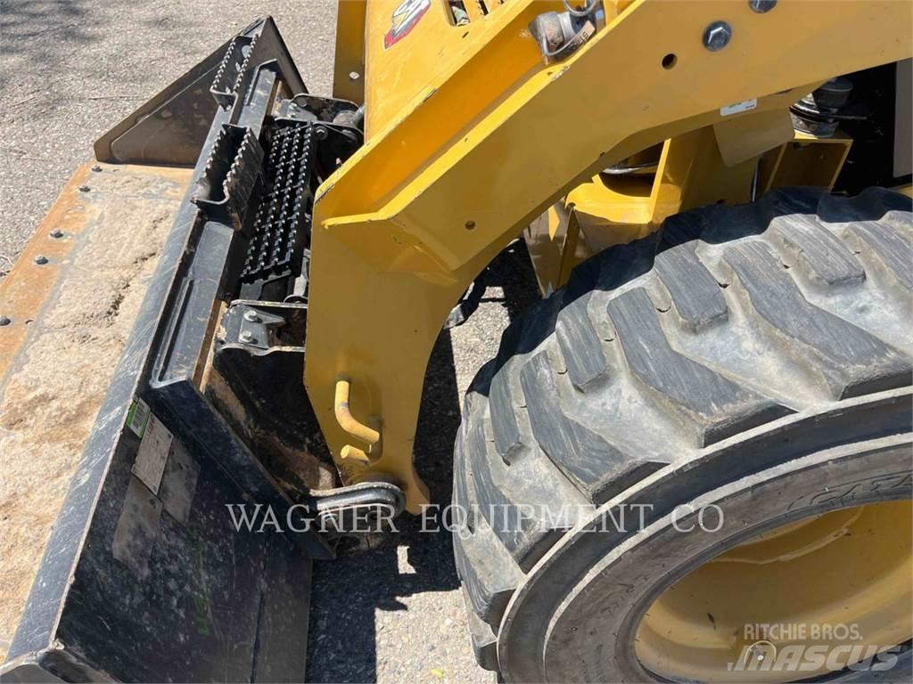 CAT 246D3 Kompaktlader