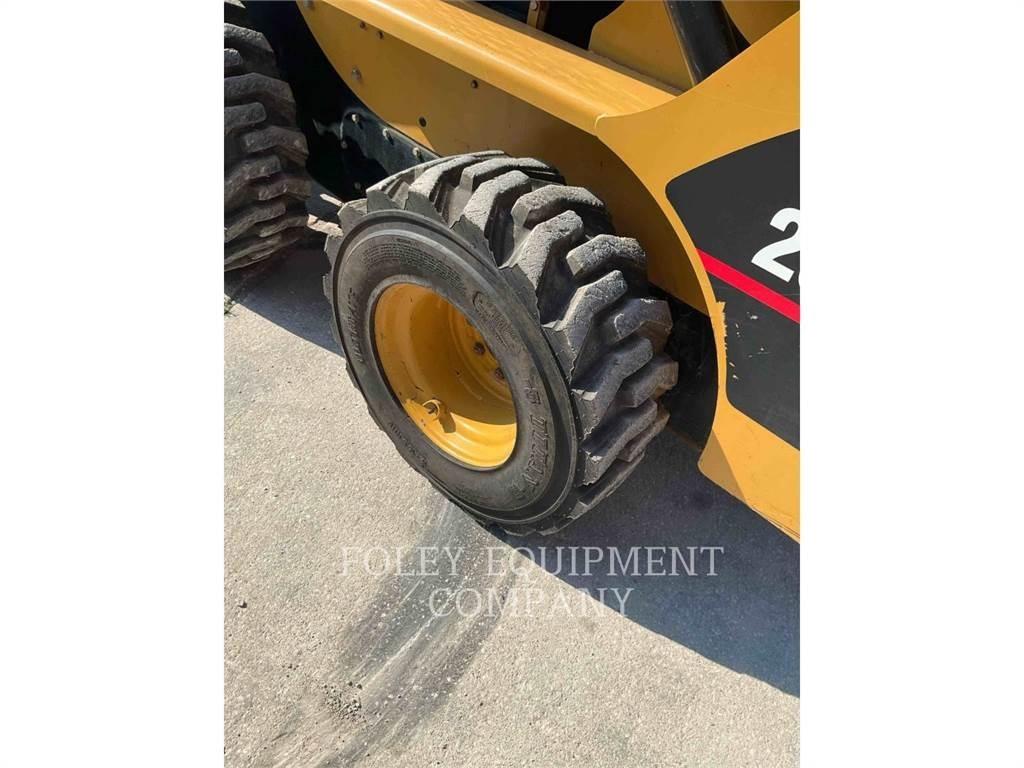 CAT 252B Kompaktlader