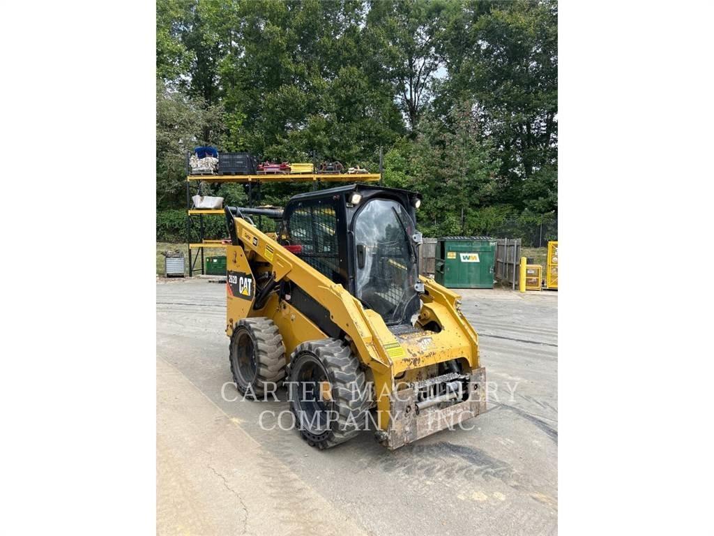 CAT 262D Kompaktlader