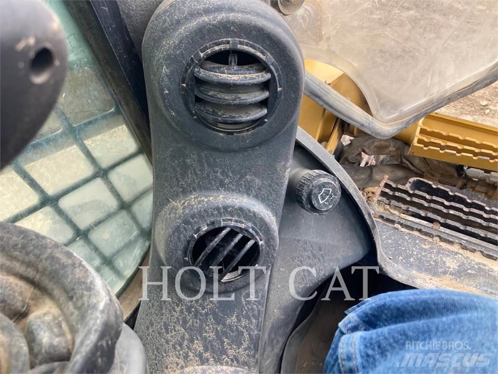 CAT 262D Kompaktlader