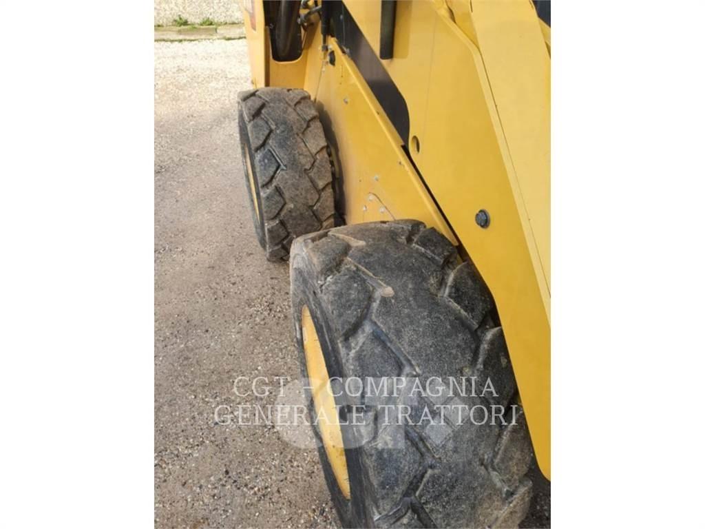 CAT 262D3 Kompaktlader