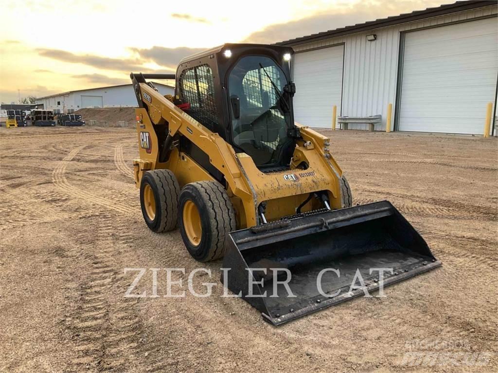 CAT 262D3 Kompaktlader