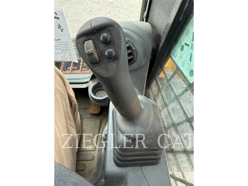 CAT 262D3 Kompaktlader