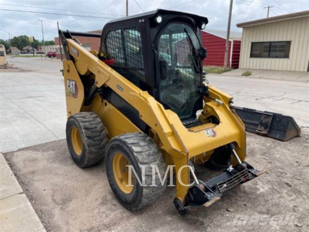 CAT 262D3 Kompaktlader