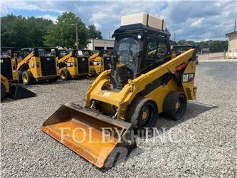 CAT 272D2 Kompaktlader
