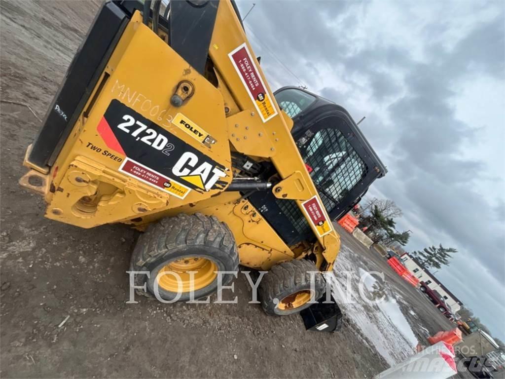 CAT 272D2 Kompaktlader