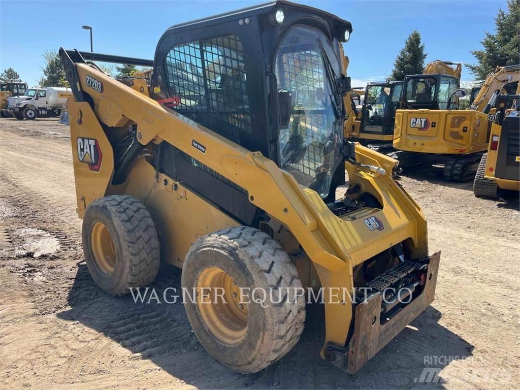 CAT 272D3 Kompaktlader