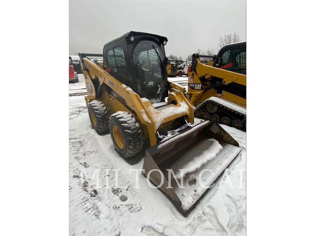 CAT 272D3 Kompaktlader