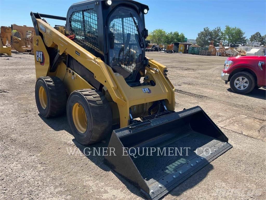 CAT 272D3 Kompaktlader