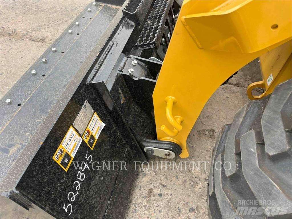 CAT 272D3 Kompaktlader