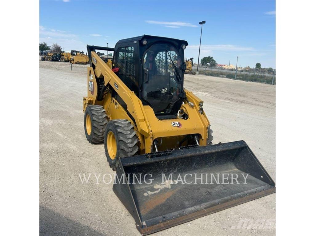 CAT 272D3 Kompaktlader