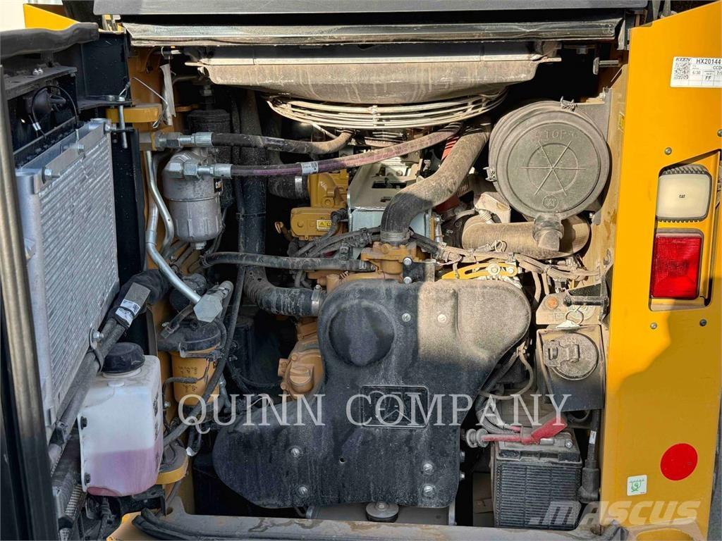 CAT 272D3 Kompaktlader