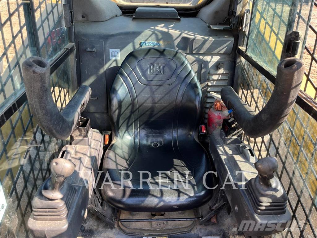 CAT 272D3 C3H1 Kompaktlader