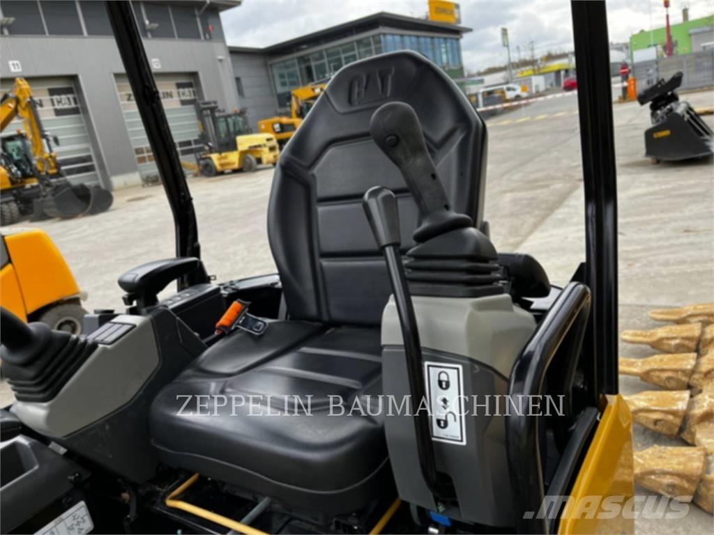 CAT 301.5-05A Raupenbagger