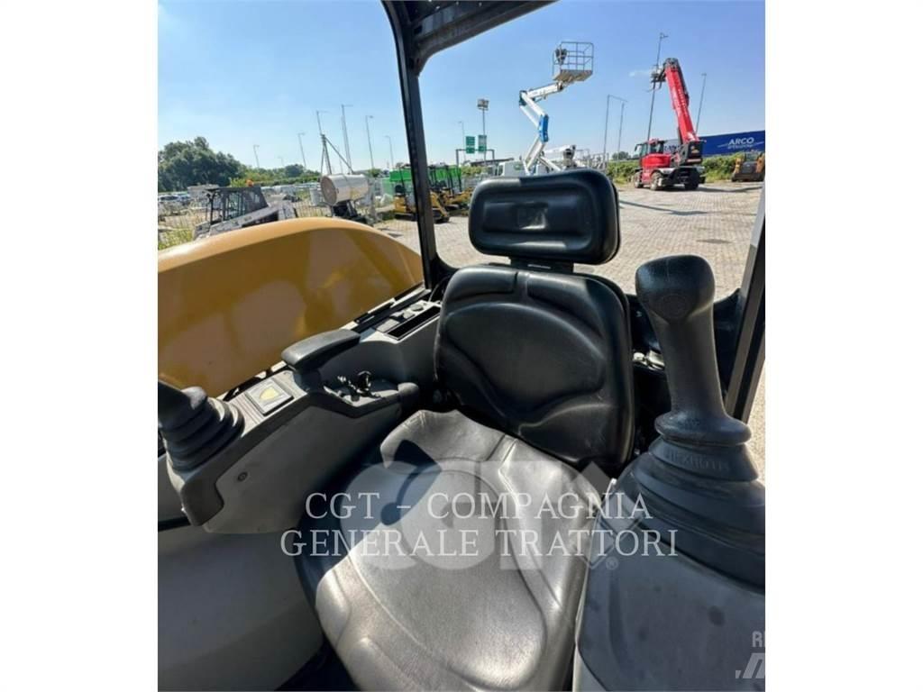 CAT 302.7DCR Raupenbagger