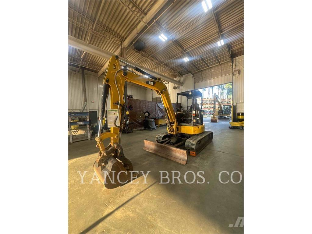 CAT 305.5E2CR Raupenbagger