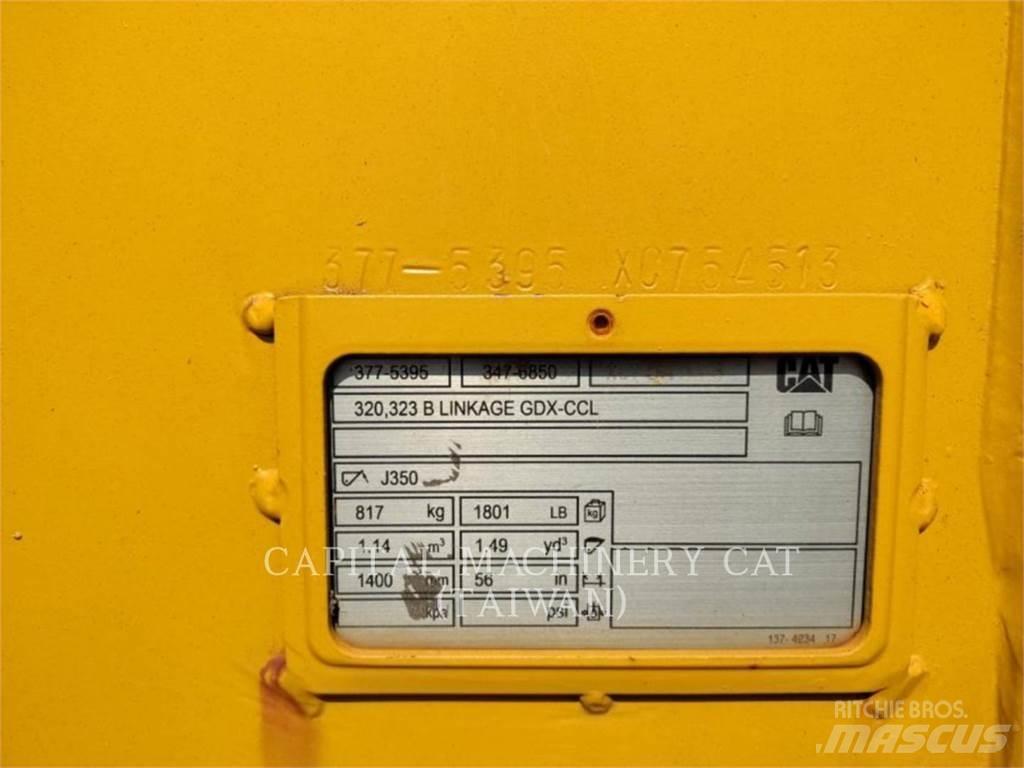 CAT 320 Schaufeln