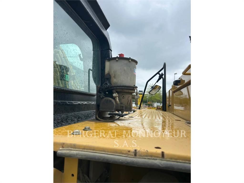 CAT 320 Raupenbagger