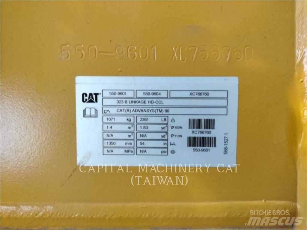 CAT 323 Schaufeln