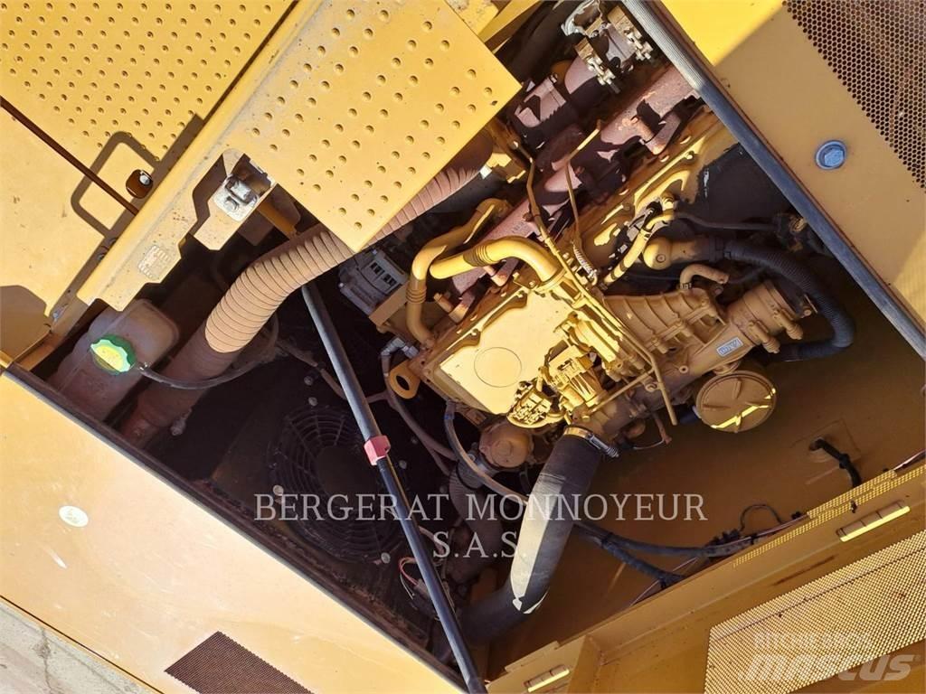 CAT 323 Raupenbagger
