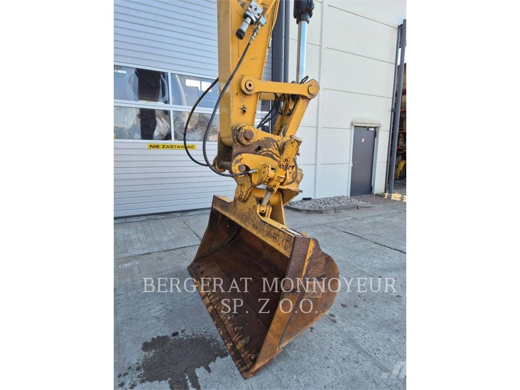 CAT 323 Raupenbagger