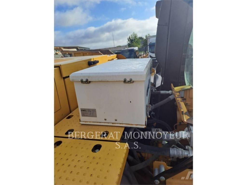 CAT 323-07 Raupenbagger