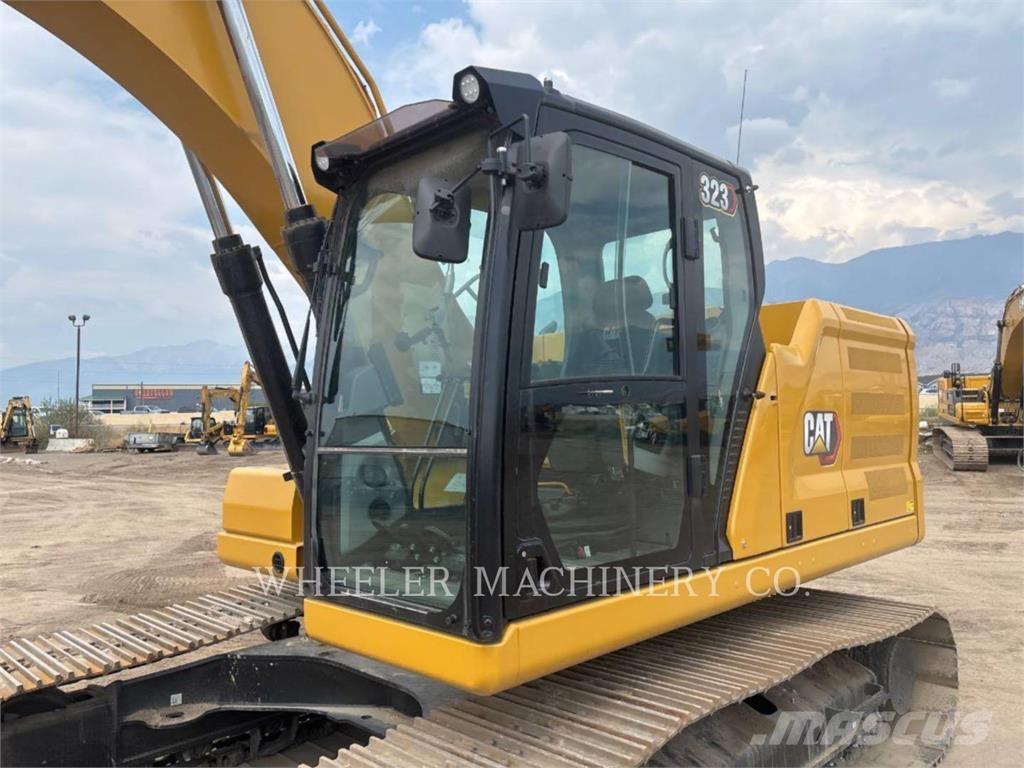 CAT 323 CF Raupenbagger