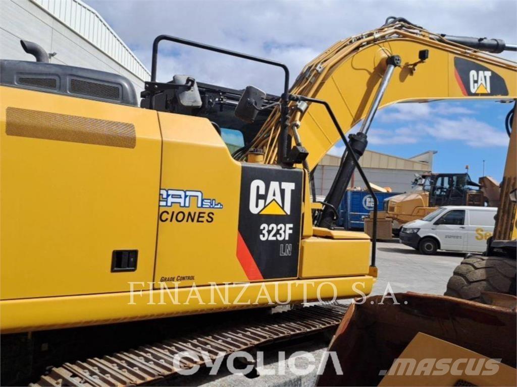 CAT 323F Raupenbagger