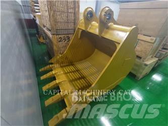 CAT 323GC Schaufeln