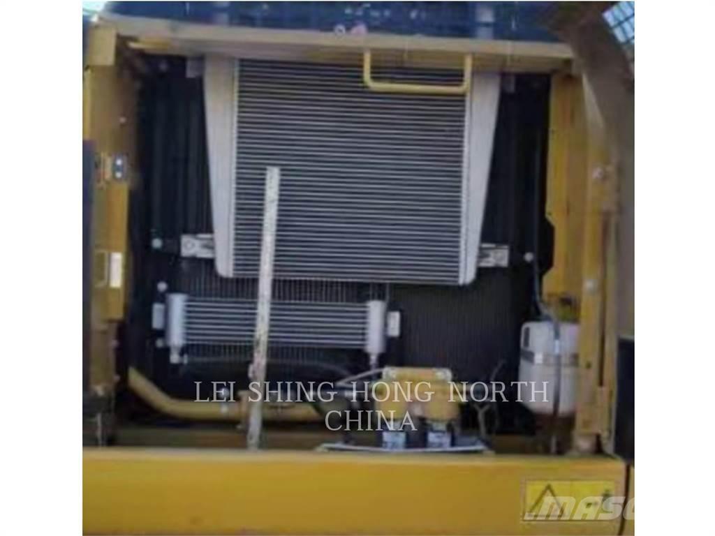 CAT 326D2L Raupenbagger