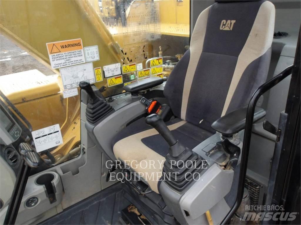 CAT 326FL Raupenbagger