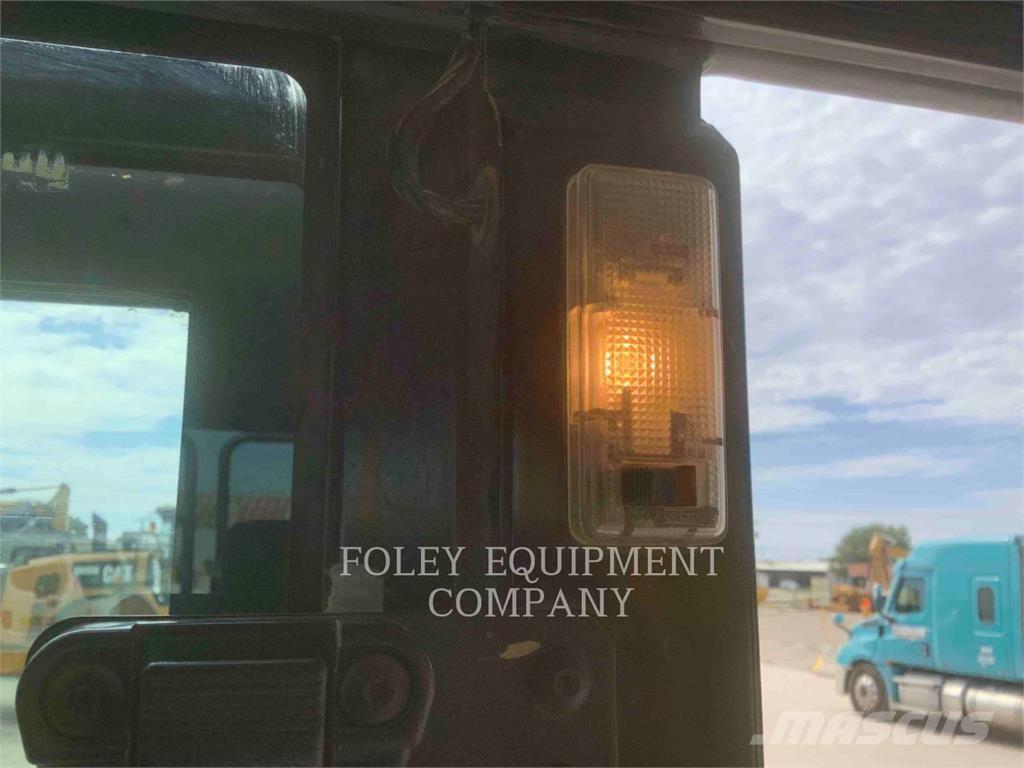 CAT 326FL9 Raupenbagger