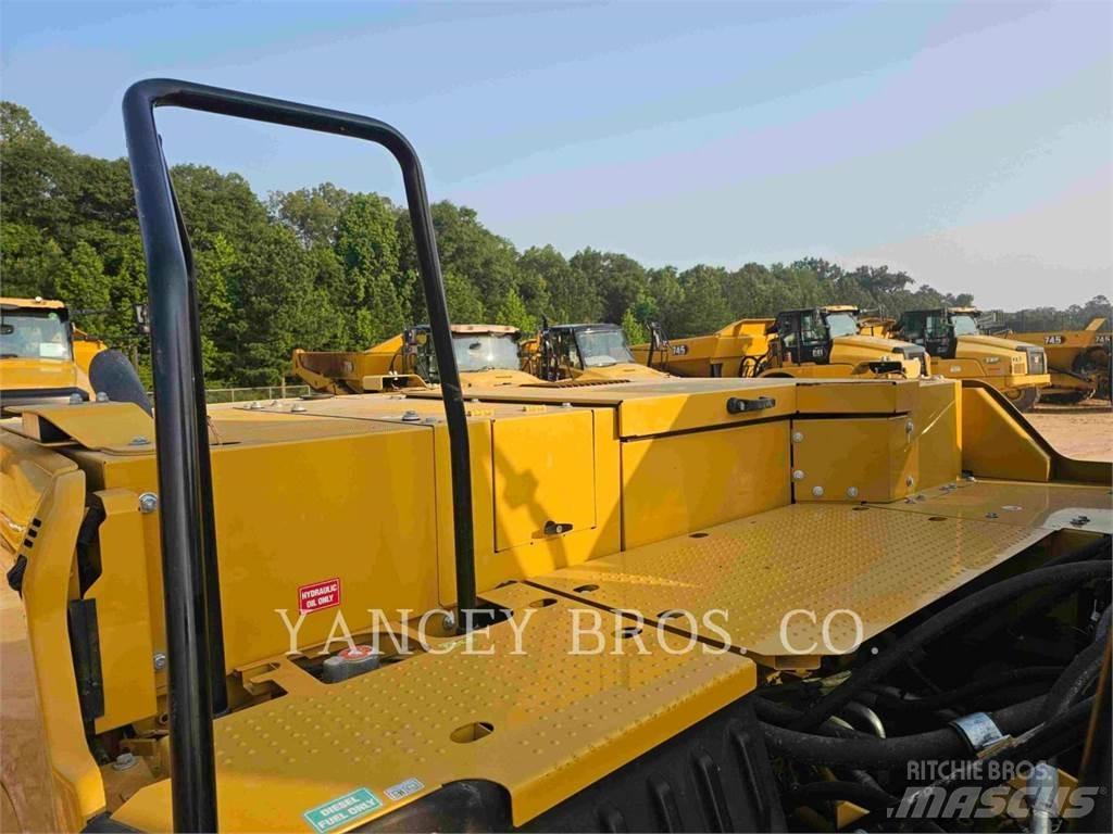 CAT 33007 Raupenbagger