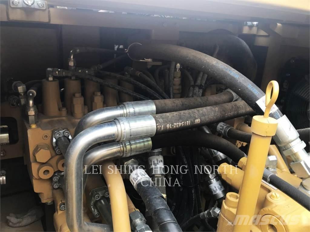 CAT 330D2L Raupenbagger