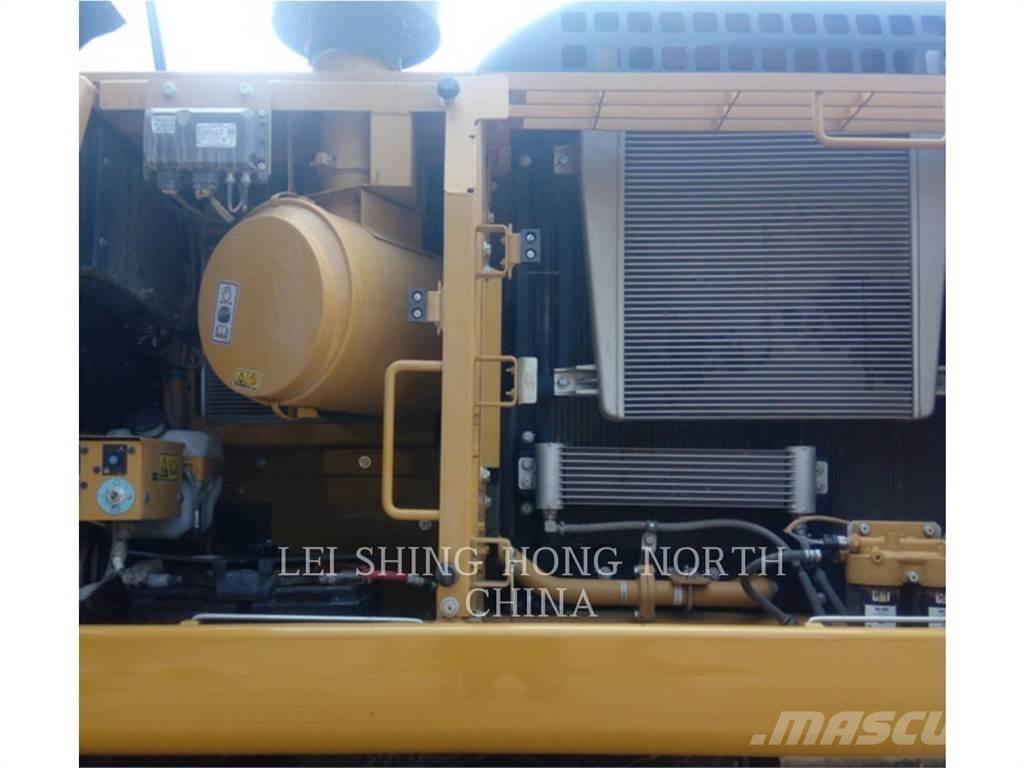 CAT 330D2L Raupenbagger
