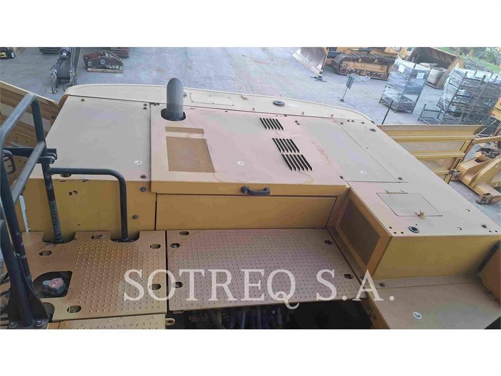 CAT 33607 Raupenbagger