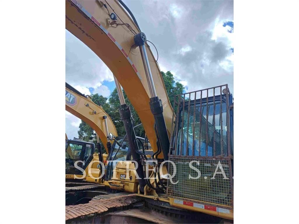CAT 33607 Raupenbagger