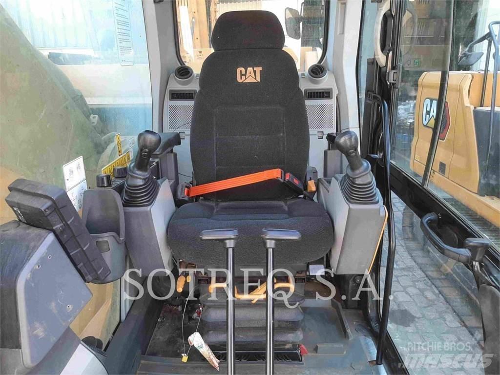 CAT 33607 Raupenbagger
