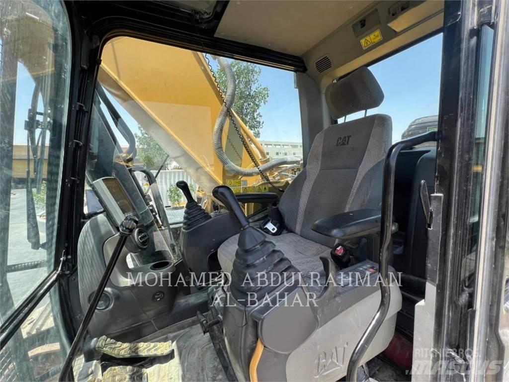 CAT 340D2L Raupenbagger