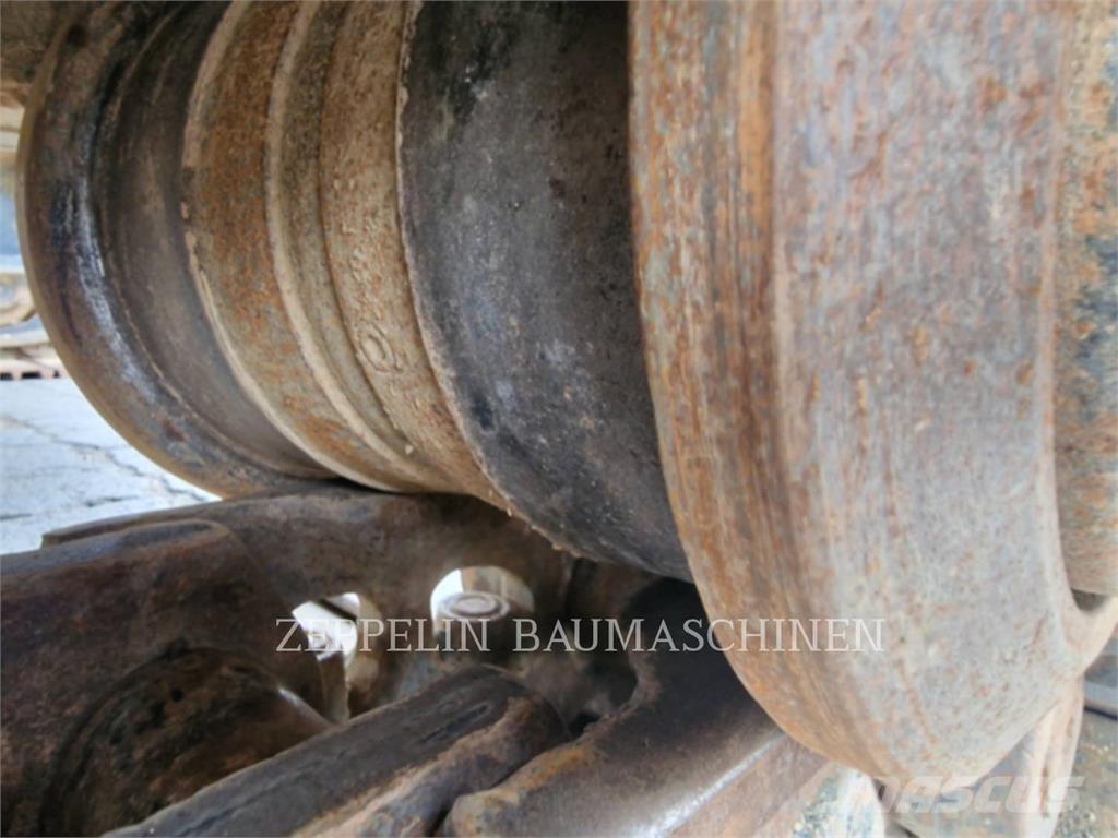 CAT 352-07A Raupenbagger