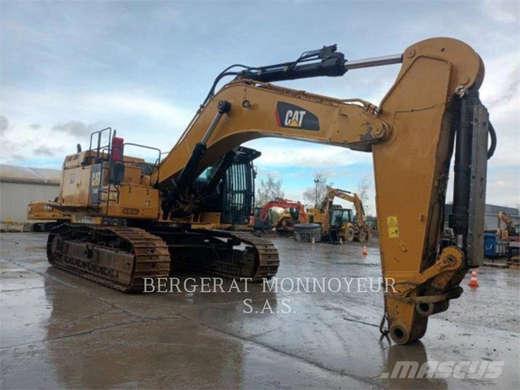 CAT 374F Raupenbagger