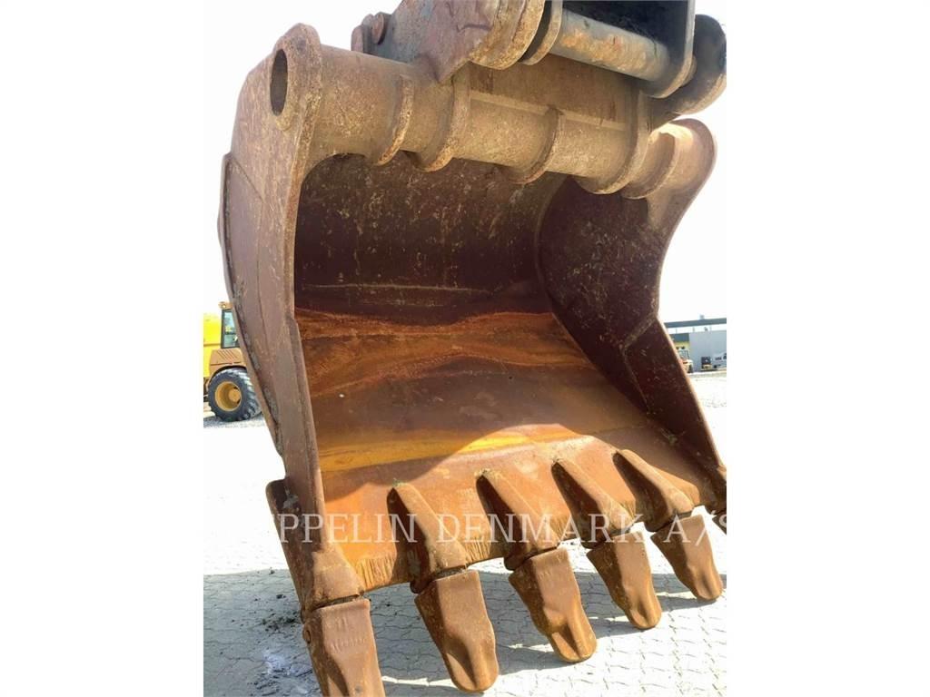 CAT 374FL Raupenbagger