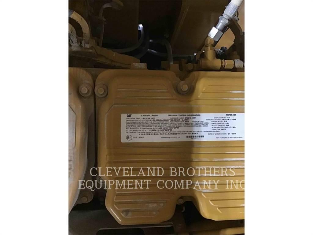 CAT 390FL Raupenbagger