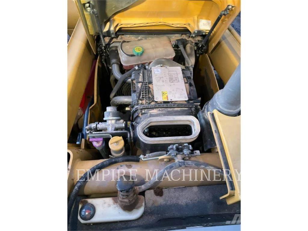 CAT 415F2 IL Radlader